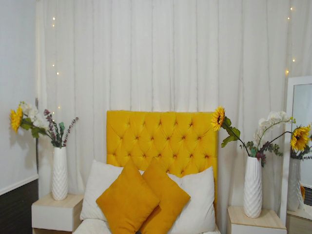 Live sex webcam photo for Ailin_8 #254493697