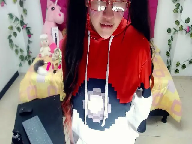 Live sex webcam photo for Pink_queenn #263896784