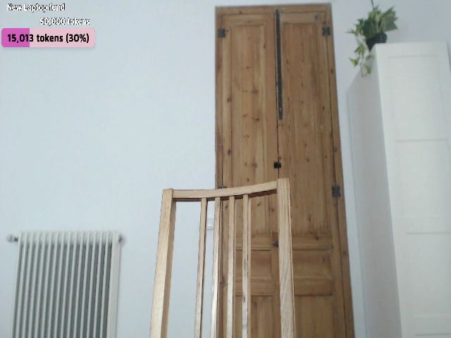 Live sex webcam photo for LolasPie #265432073