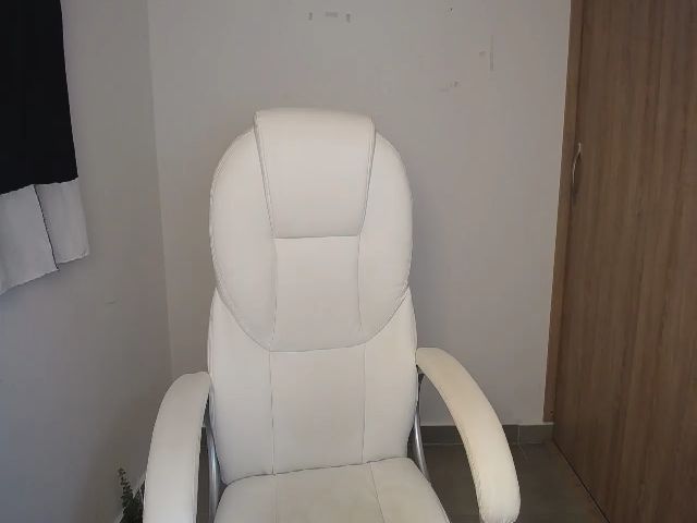 Live sex webcam photo for Littlelisa__ #252391771