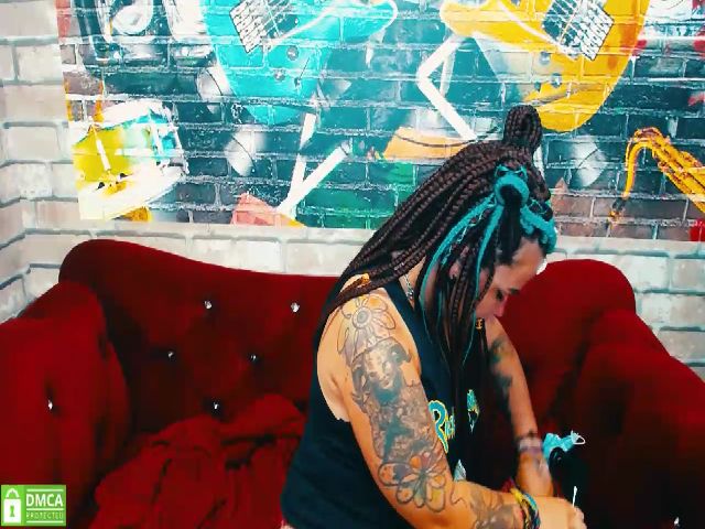 Live sex webcam photo for SonnyVolly #259475037