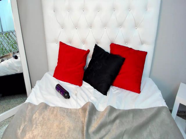 Live sex webcam photo for Eva_Watson #253963945