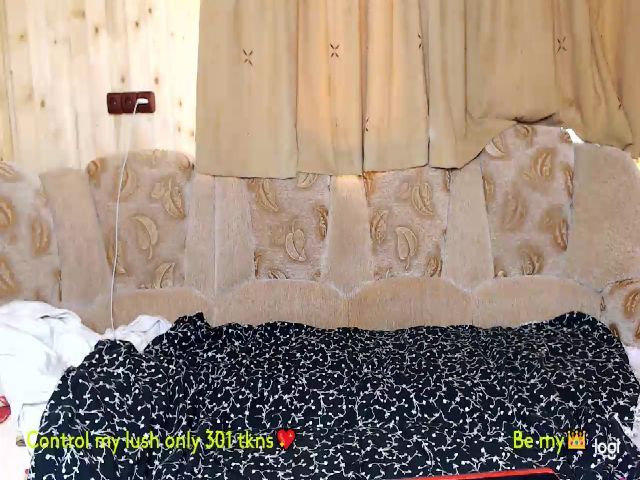 Live sex webcam photo for LimonadV #259773094