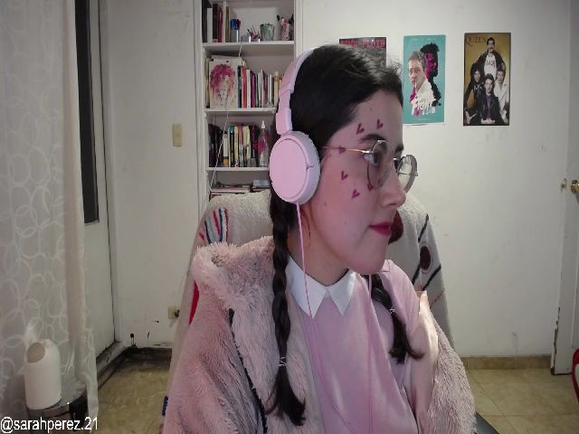 Live sex webcam photo for Cherrybunny21 #254329587