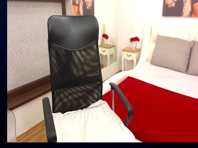 Live sex webcam photo for MaryMays #257829332