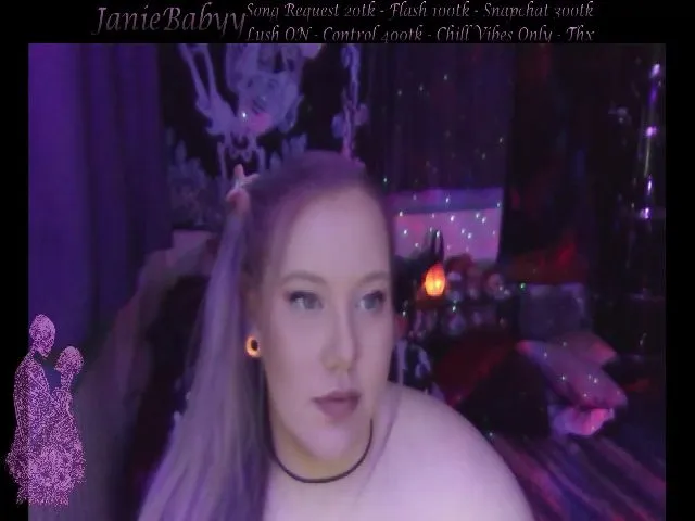 Live sex webcam photo for JanieBabyy #260405931