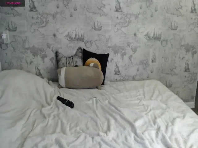 Live sex webcam photo for AliceSunAn #252939581