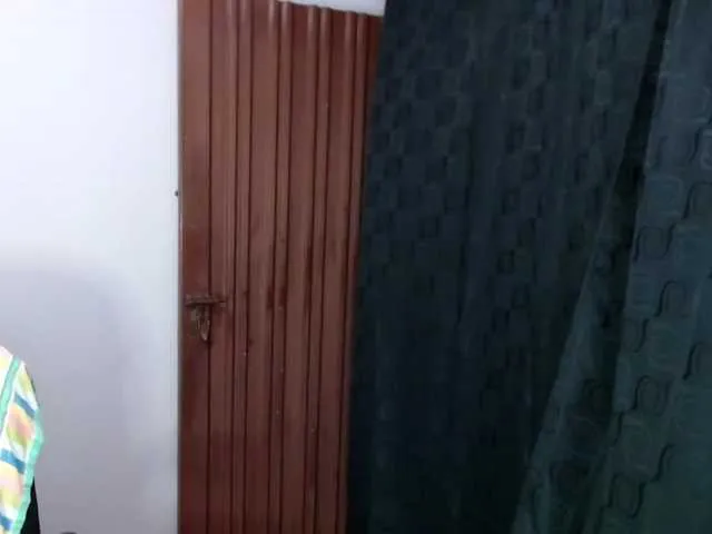 Live sex webcam photo for Perlaseexy07 #241409512