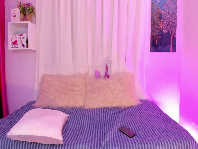 Live sex webcam photo for Meganmoore_ #256163940