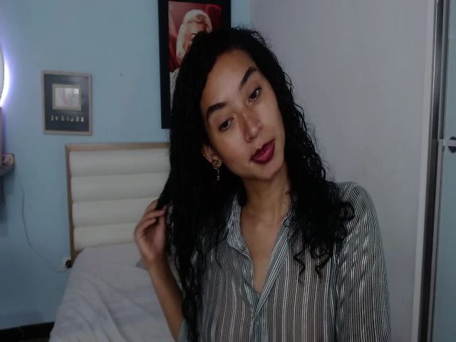 Live sex webcam photo for Jade_lee88 #261387466