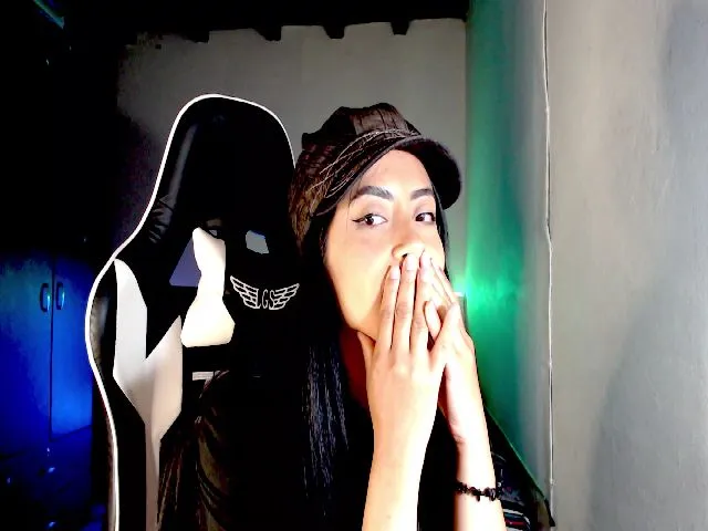 Live sex webcam photo for Vanessax10 #255519368