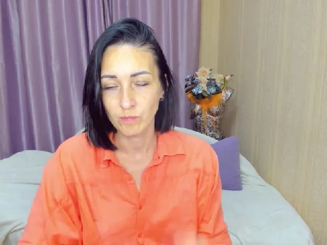 Live sex webcam photo for DorothyRoze #260715551