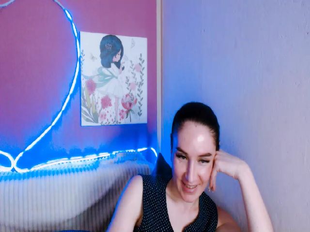 Live sex webcam photo for Lilly_Shine #252793051