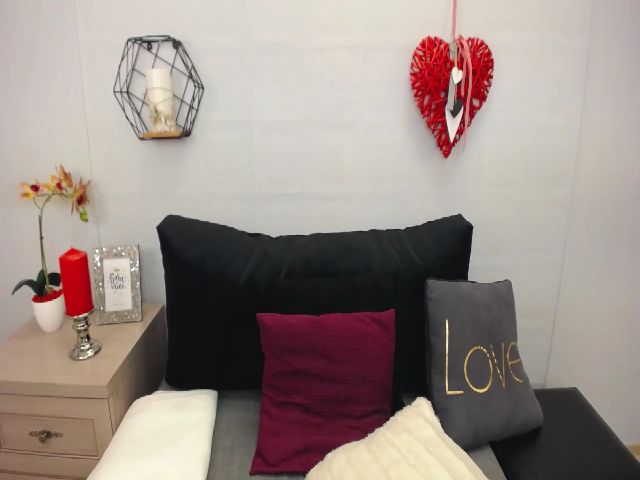 Live sex webcam photo for LaylaFantasy #259258412