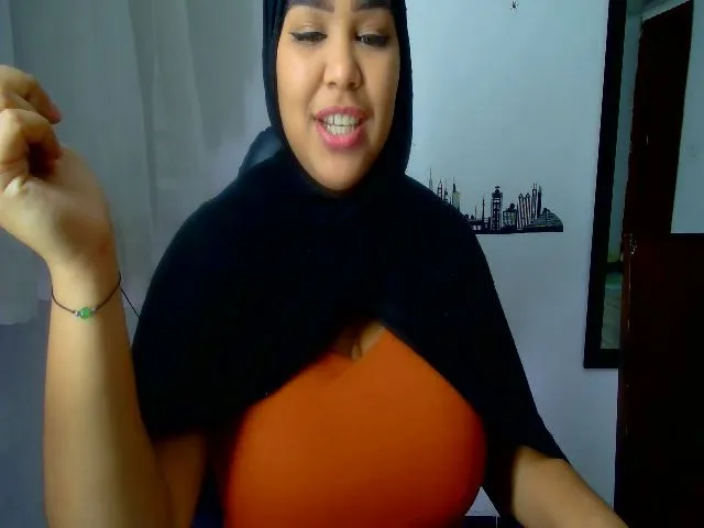 Live sex webcam photo for Shalyn_ #255767211