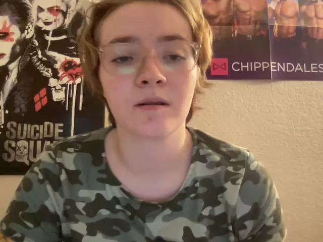 Live sex webcam photo for CandyBurger #252902605