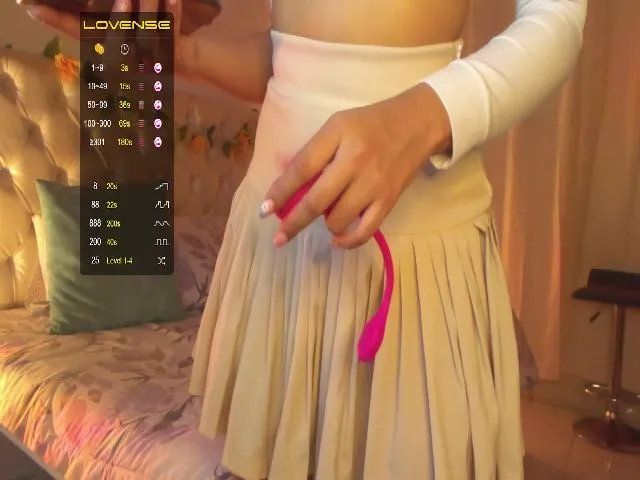 Live sex webcam photo for RubiJasper #259147866