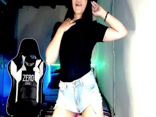 Live sex webcam photo for Vanessax10 #255515758