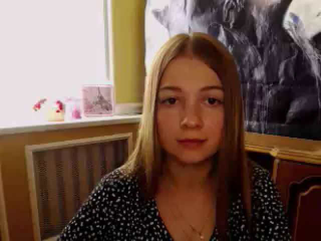 Live sex webcam photo for EmiStern #263592412