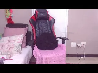 Live sex webcam photo for RoyalAlexisX #251661938