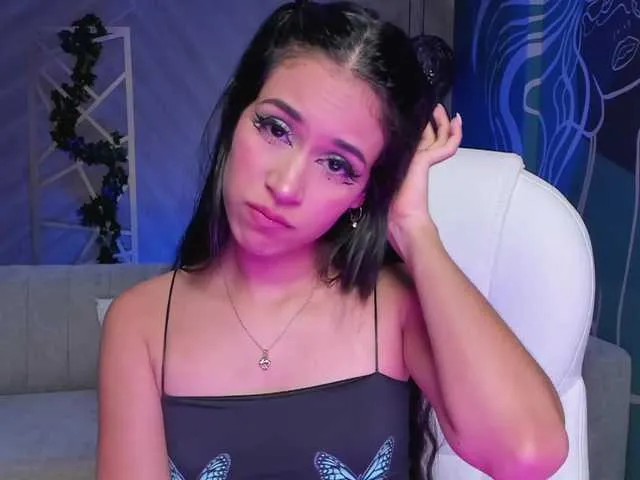 Live sex webcam photo for EvelynHarris #287950312