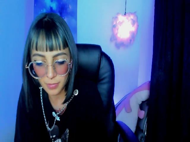 Live sex webcam photo for Angelsiinner #258736420