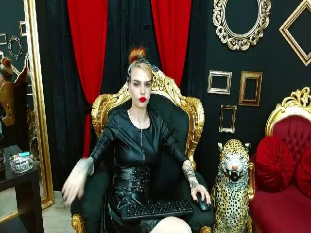 Live sex webcam photo for Mistress_Hera #263226424