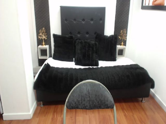 Live sex webcam photo for Gaby_trent #262145885