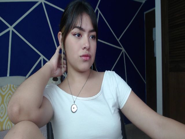 Live sex webcam photo for Angelin_cute #261630482