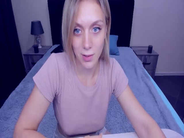 Live sex webcam photo for MeganKind #255852924