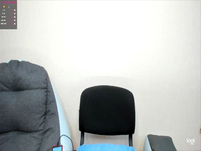 Live sex webcam photo for SarahSmiths #254393417