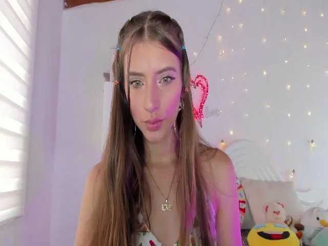 Live sex webcam photo for AlessaKitty #253531969