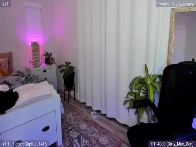 Live sex webcam photo for Stacy_x3 #252429056