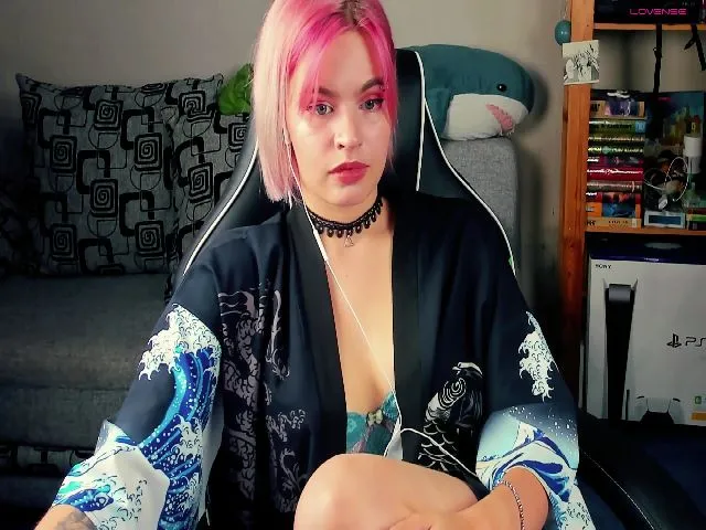 Live sex webcam photo for Sky_Drag0n #261843774