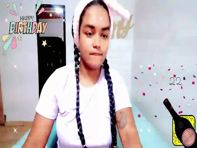 Live sex webcam photo for xxiomy_ #262891594