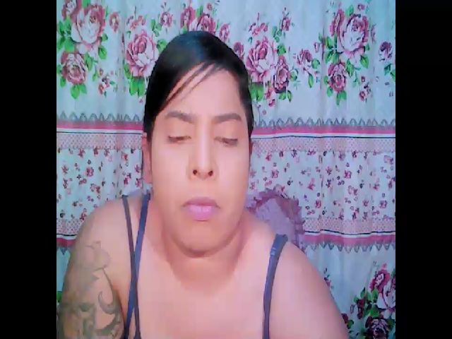 Live sex webcam photo for Indiantopaz69 #261393050