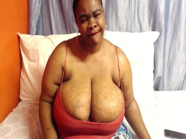Live sex webcam photo for Sweetnozie #264839133