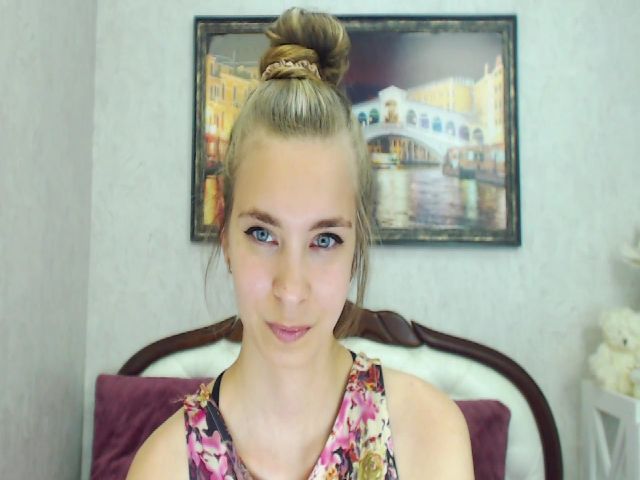 Live sex webcam photo for RossandaShy #252470814