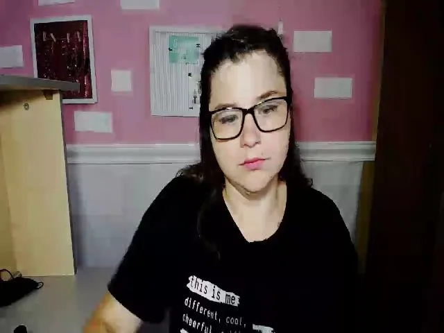 Live sex webcam photo for MonLais #256786939