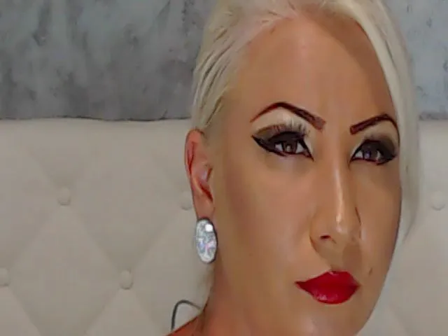 Live sex webcam photo for AnnabelCarly #255451966