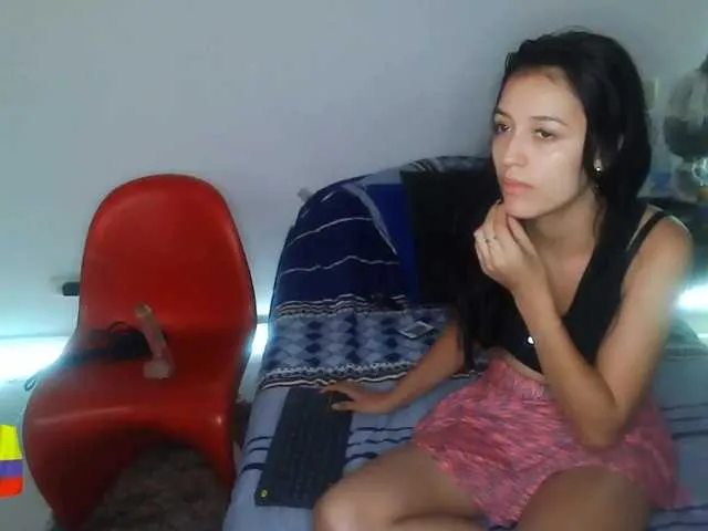 Live sex webcam photo for Caroline134 #246517467