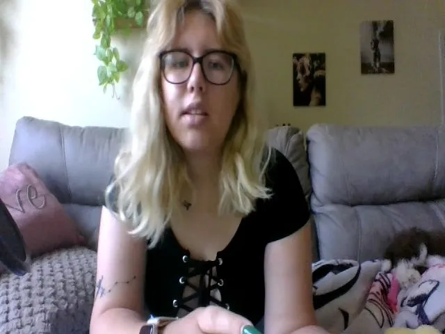 Live sex webcam photo for cozychristine #254158042