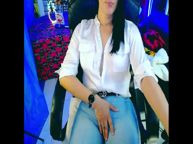 Live sex webcam photo for Sashabreck #287860123