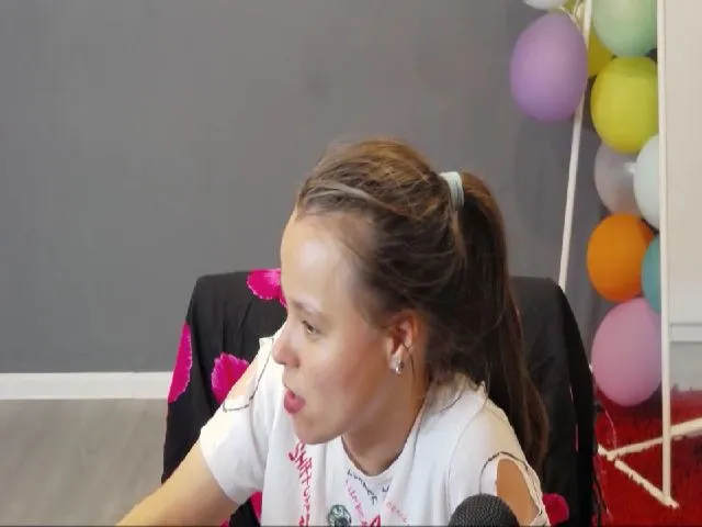 Live sex webcam photo for SimplyJoy #261021019
