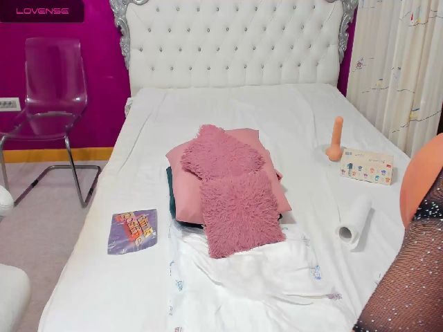 Live sex webcam photo for AimeeTeen #256797854