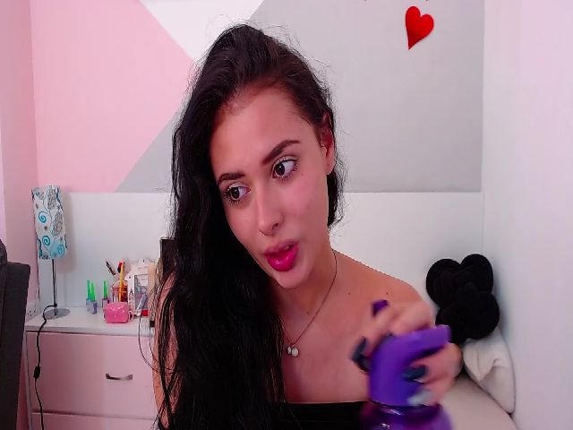 Live sex webcam photo for Mila_ocean #254526612
