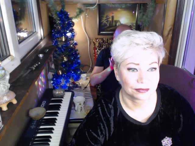 Live sex webcam photo for Addams-Family #240955612