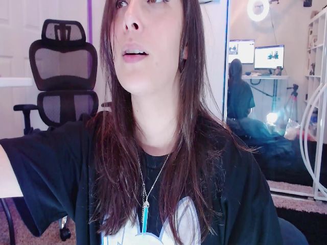 Live sex webcam photo for moonlitfox #259365536