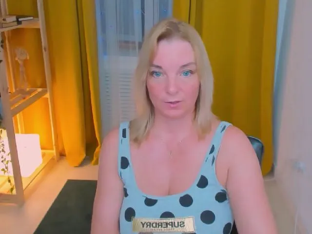 Live sex webcam photo for ReganLovely #259560026