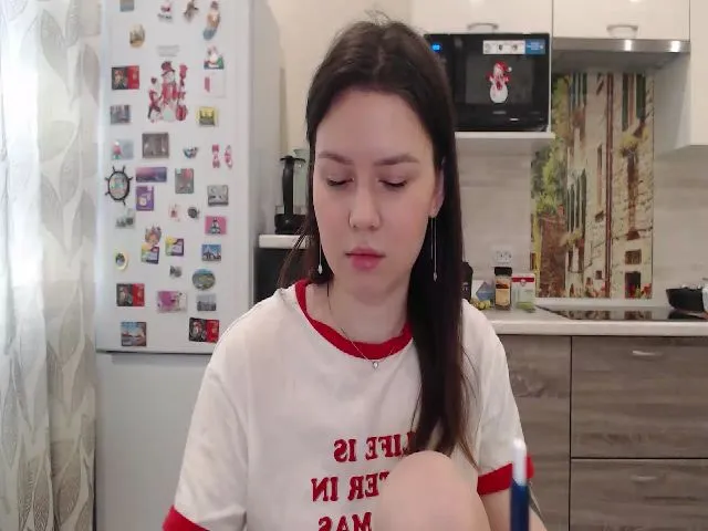 Live sex webcam photo for WonderXGirlXX #263540931